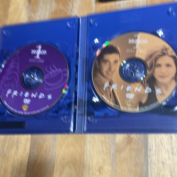 Friends Season 1 dvd box set - Picture 4 of 5